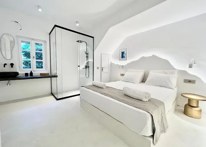 Apartment Ananke With Shared Pool